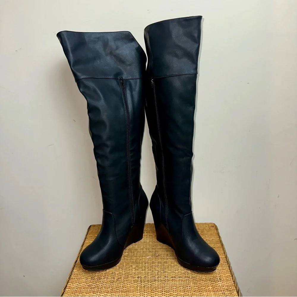 Torrid Women’s 9.5W Over the Knee Wedge Boots Wide Width Wide Calf Black